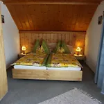Lehner Apartman *