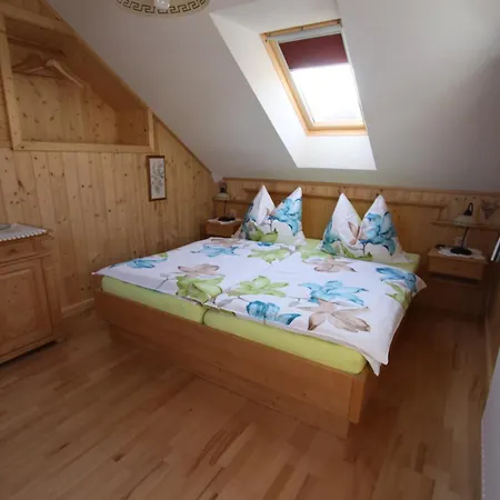 Lehner Apartman *
